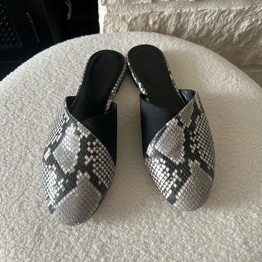 EUC M. Gemi Black and Gray Snakeskin Mules Size 8